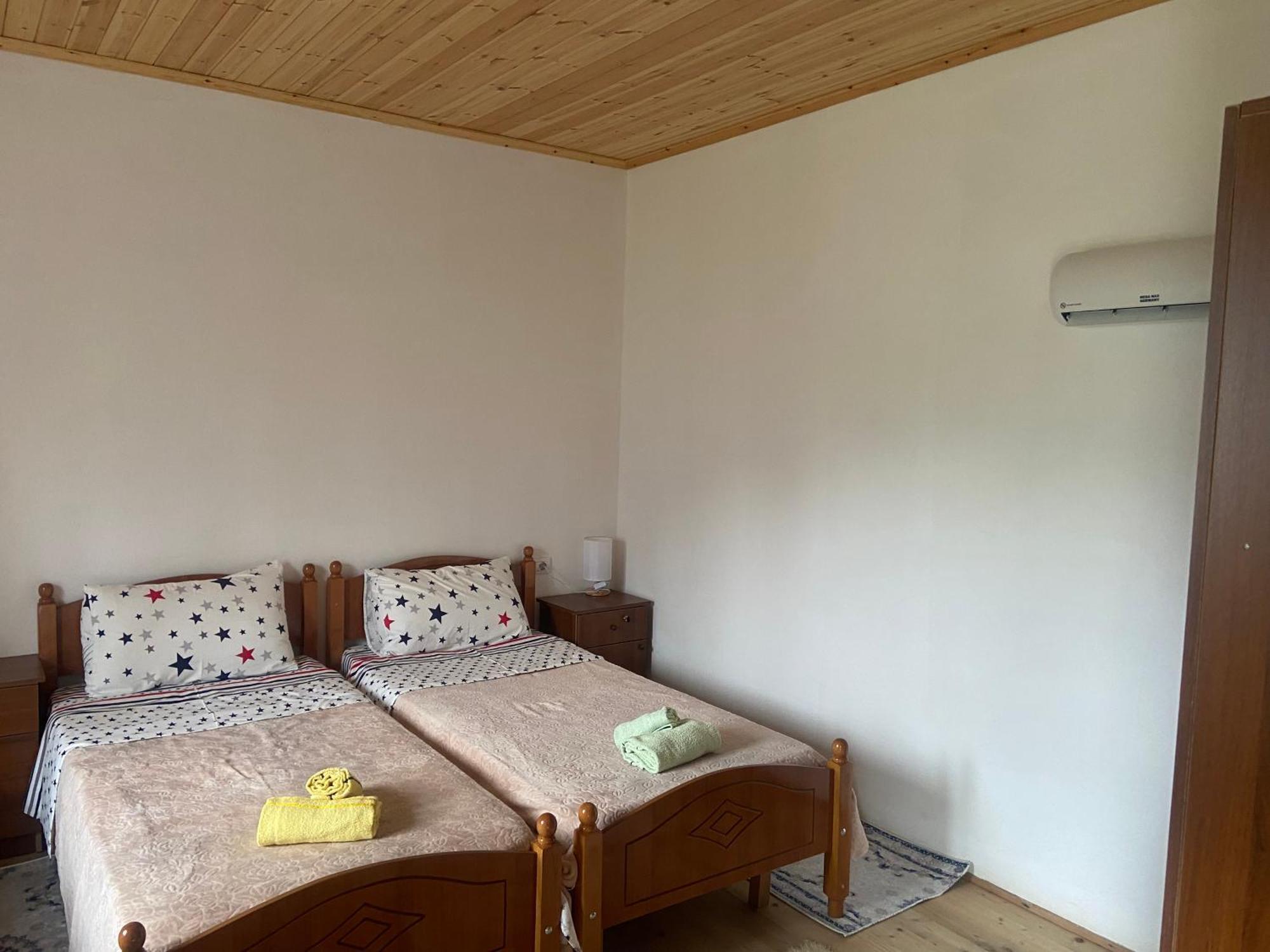 Guesthouse Freskia 泰斯 外观 照片